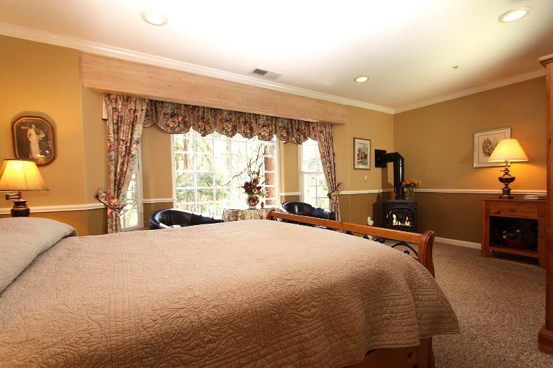 Mccaffrey House Bed And Breakfast Inn image