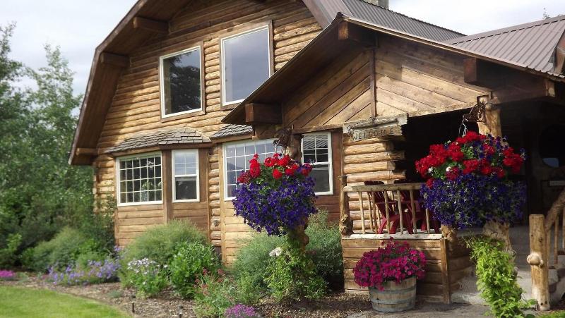 Fin And Feather Inn image