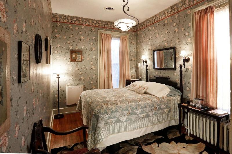 Barrister's Bed & Breakfast image