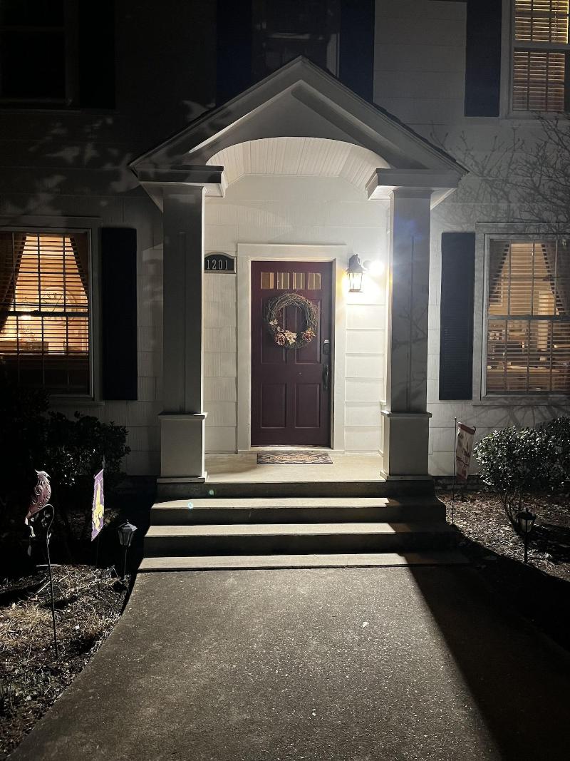 Sassafras Inn — exterior view