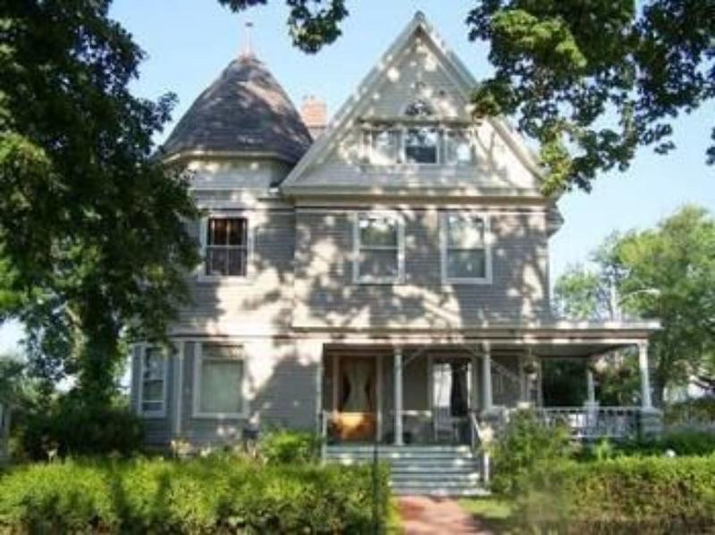Mcconnell Inn image