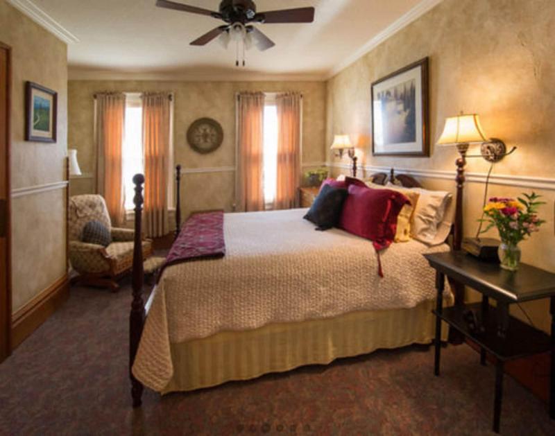 Mcconnell Inn image