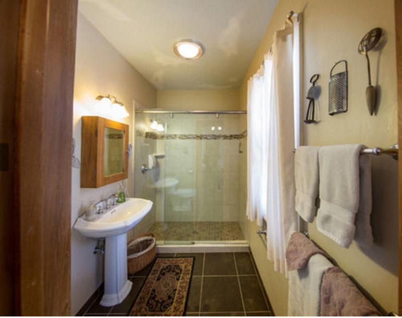 Mcconnell Inn image