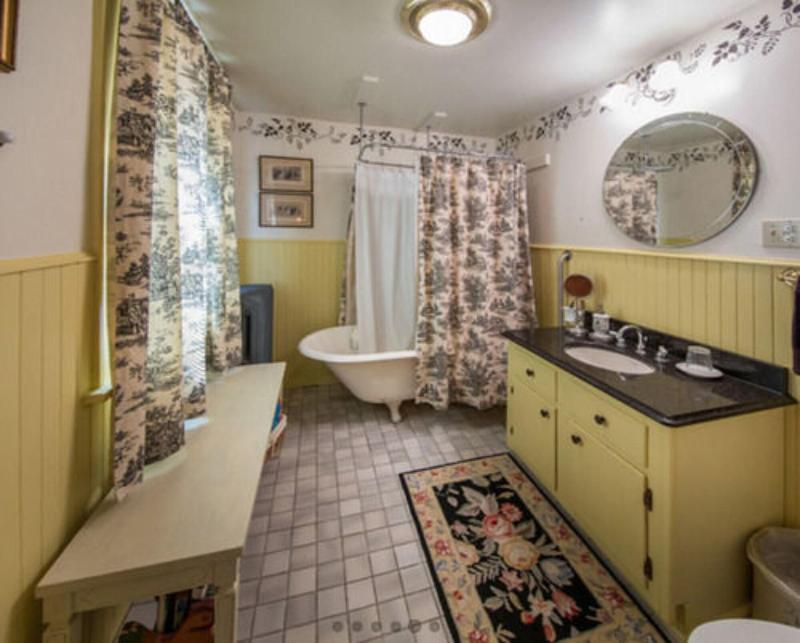 Mcconnell Inn image