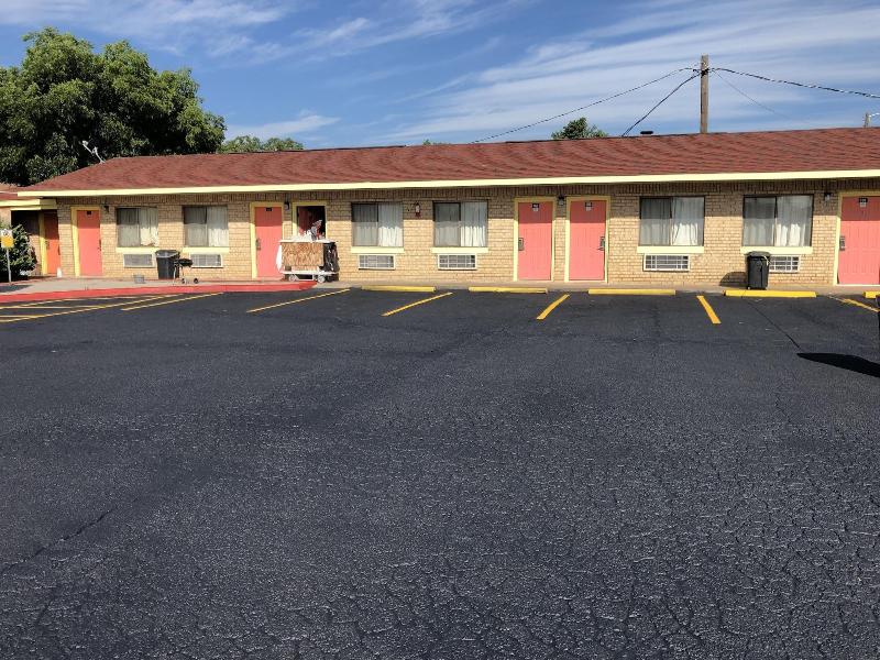 De Leon Inn image