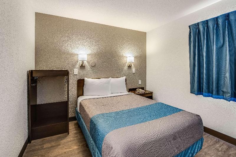 Motel 6 Fort Wayne, IN image