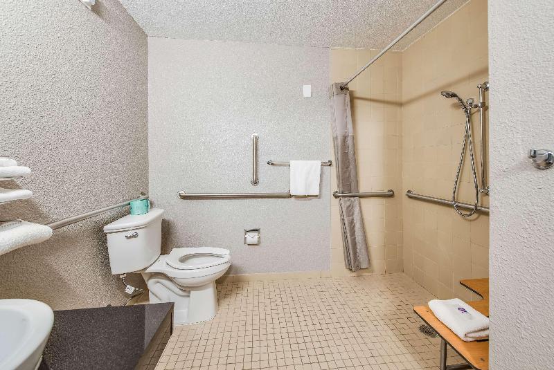 Motel 6 Fort Wayne, IN image