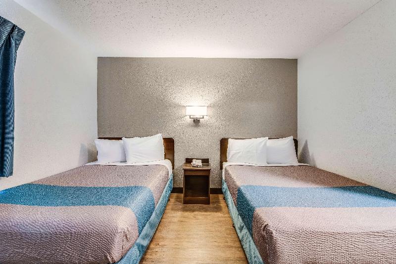 Motel 6 Fort Wayne, IN image