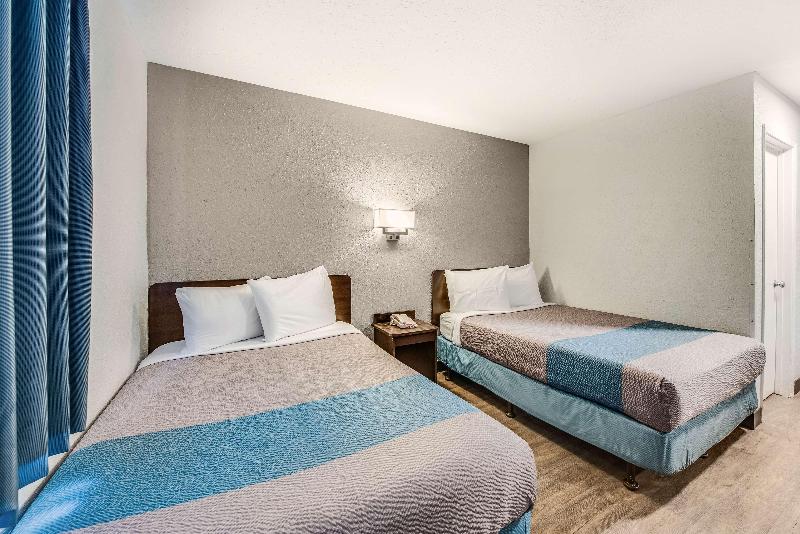Motel 6 Fort Wayne, IN image