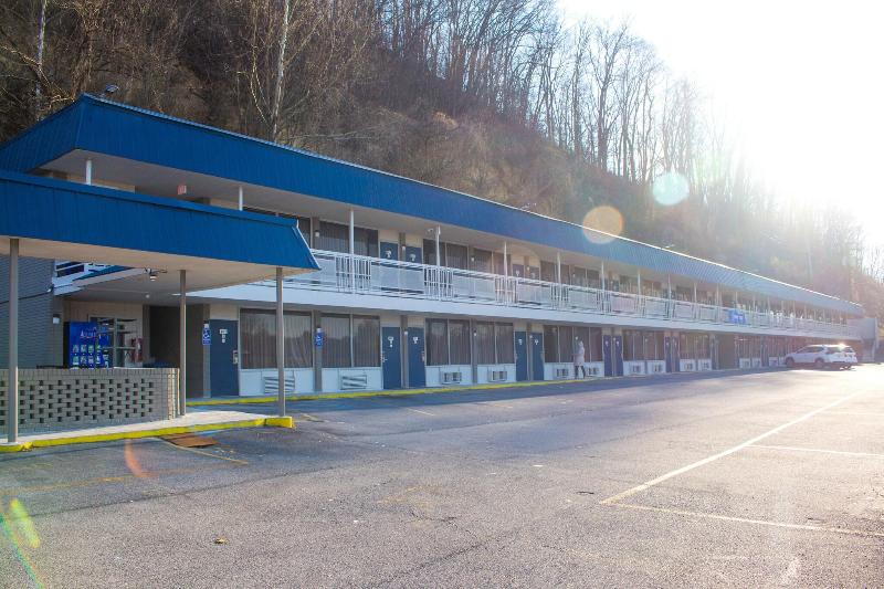 Motel 6 Chilhowie, VA image