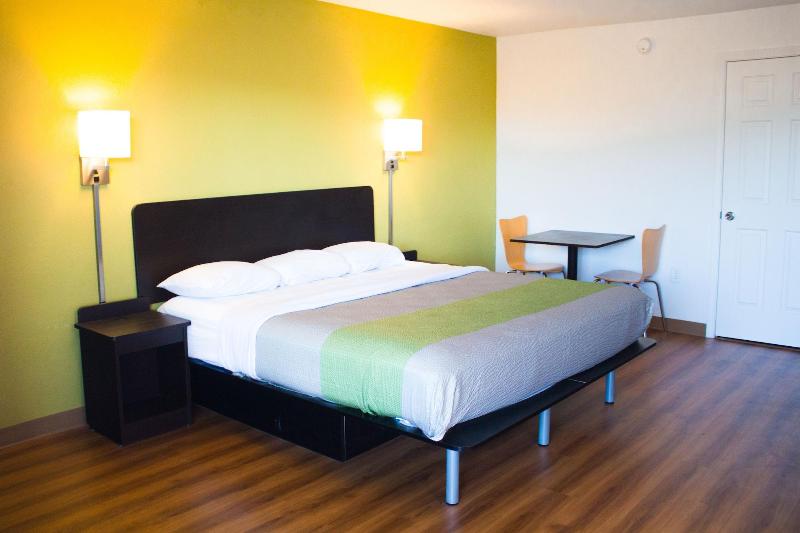 Motel 6 Chilhowie, VA image