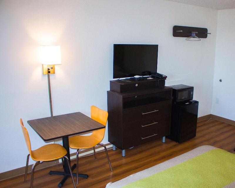 Motel 6 Chilhowie, VA image