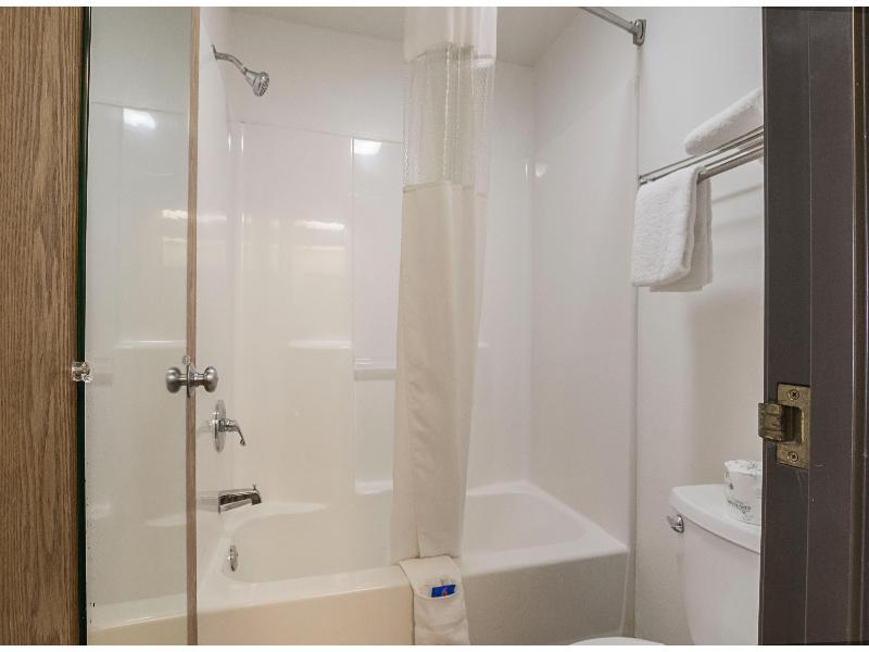 Motel 6 Waterloo, IA -Crossroads Mall -Cedar Falls image