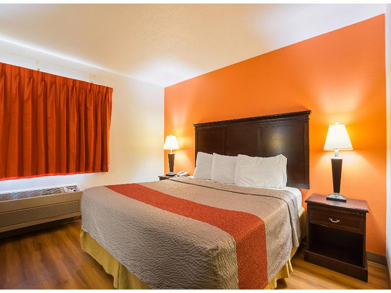 Motel 6 Waterloo, IA -Crossroads Mall -Cedar Falls image