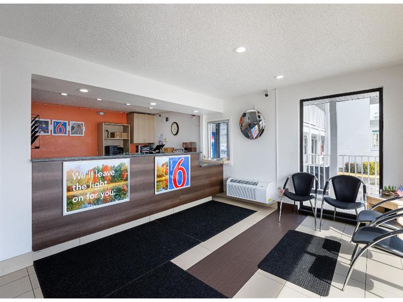 Motel 6 Chattanooga, Tn image