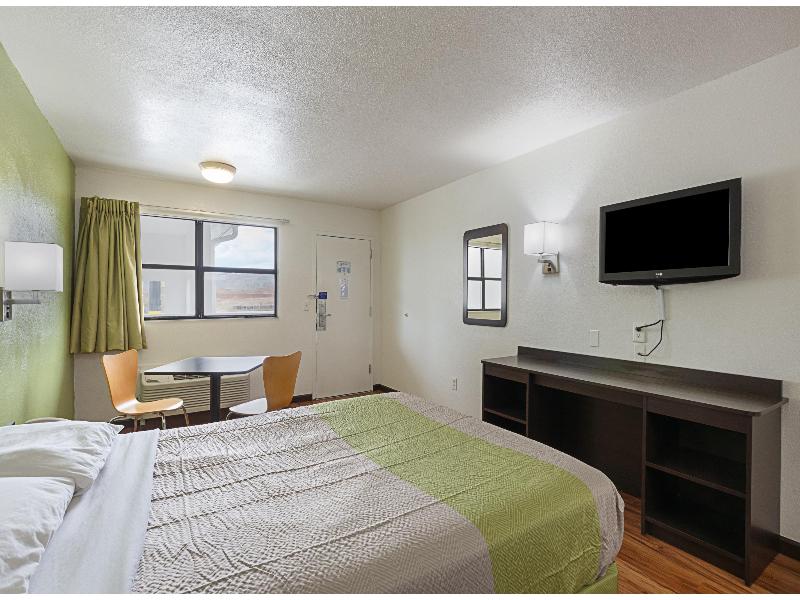 Motel 6 Chattanooga, Tn image