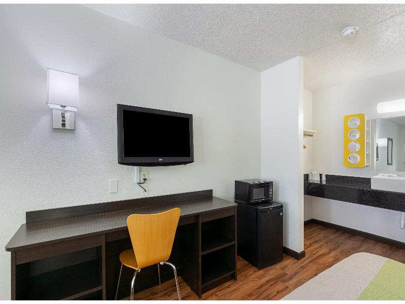 Motel 6 Chattanooga, Tn image