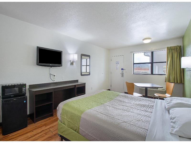 Motel 6 Chattanooga, Tn image