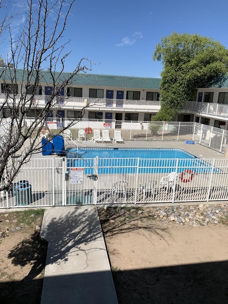 Motel 6 Grants, Nm image