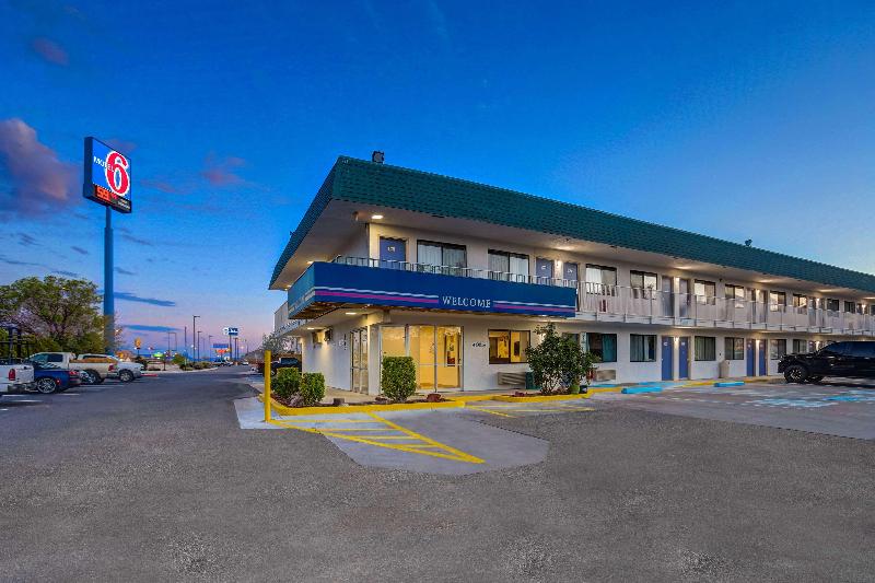 Motel 6 Grants, Nm image