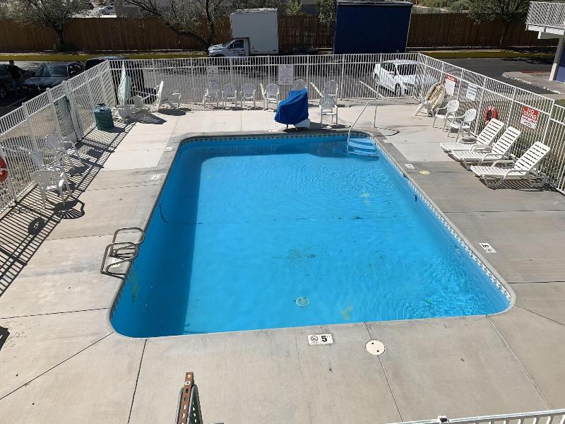 Motel 6 Grants, Nm image