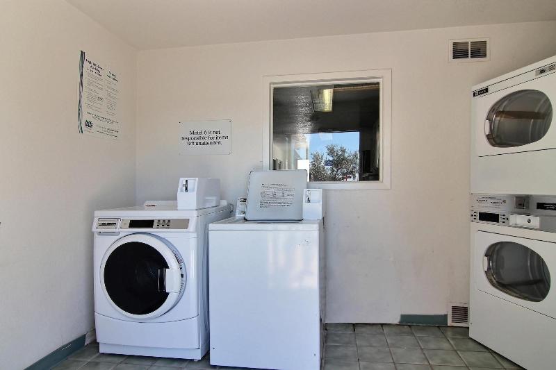 Motel 6 Grants, Nm image