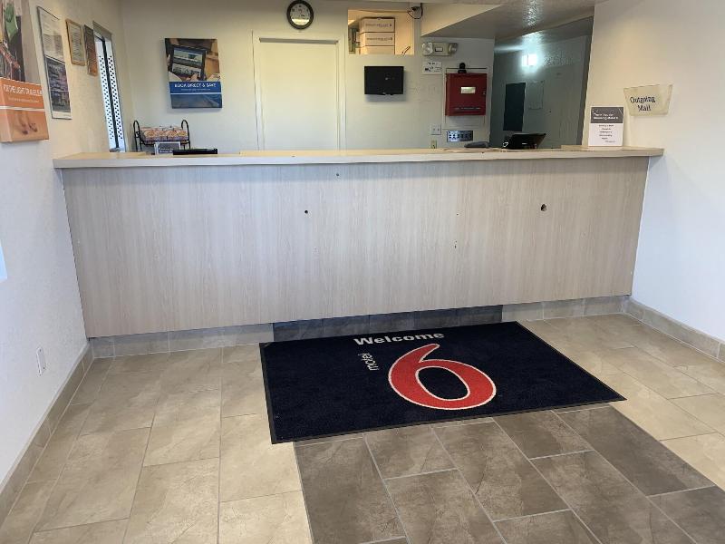 Motel 6 Grants, Nm image
