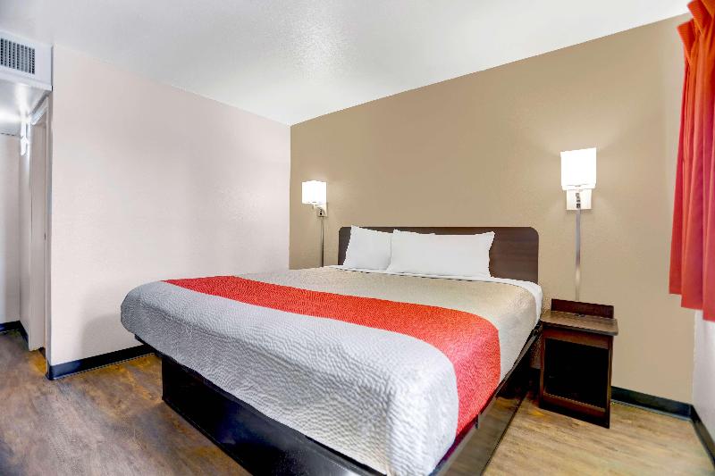 Motel 6 Grants, Nm image