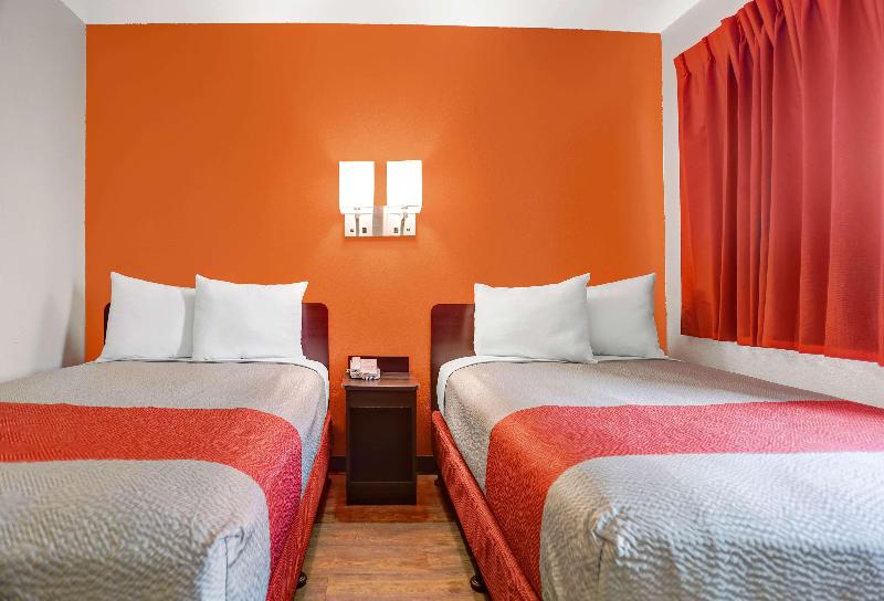 Motel 6 Grants, Nm image