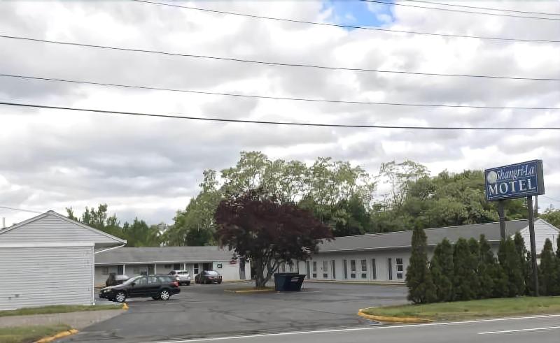 Shangri La Motel image