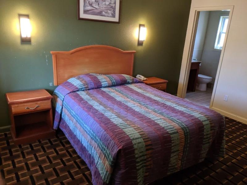 Shangri La Motel image