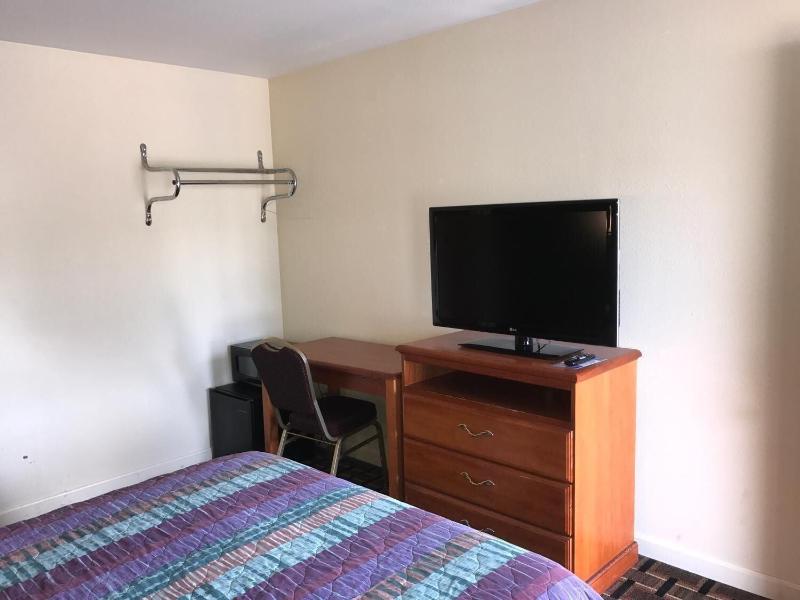 Shangri La Motel image