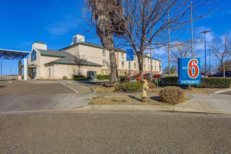 Motel 6 Lemoore, CA image