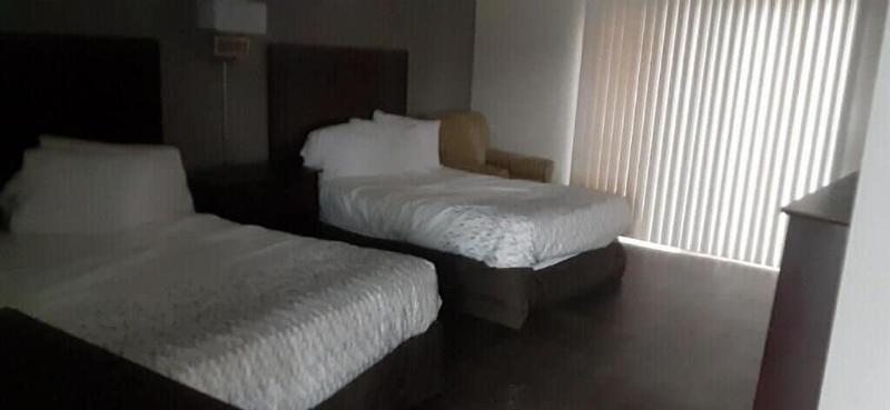 Maplehurst Motel image