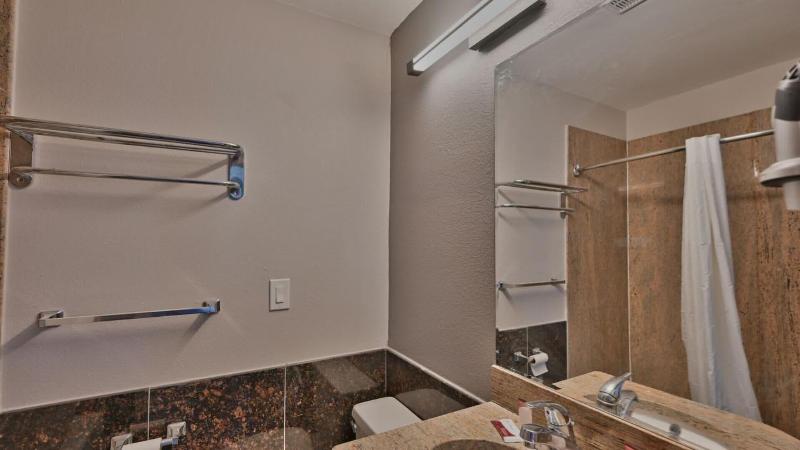 Maplehurst Motel image