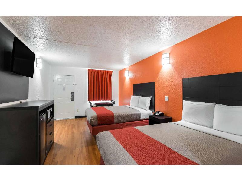 Motel 6 Houston, TX - Brookhollow image