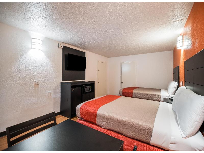 Motel 6 Houston, TX - Brookhollow image