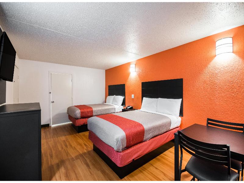 Motel 6 Houston, TX - Brookhollow image