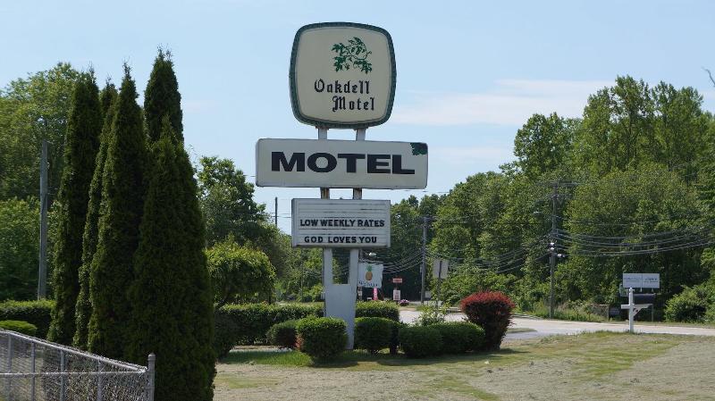 Oakdell Motel image