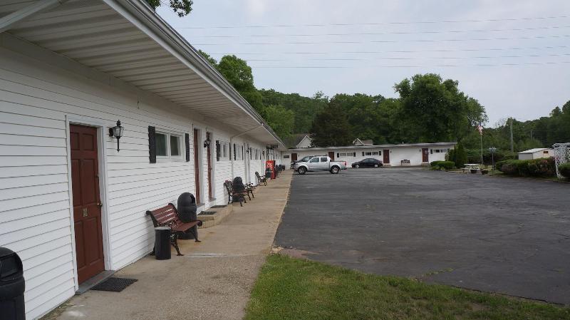 Oakdell Motel image