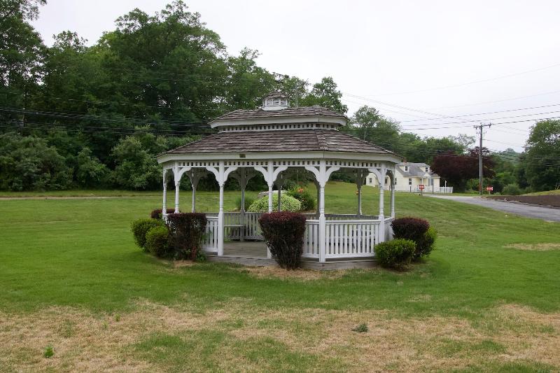 Oakdell Motel image