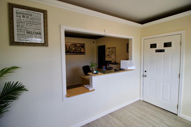 Oakdell Motel image