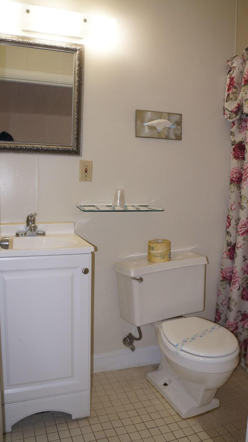 Oakdell Motel image