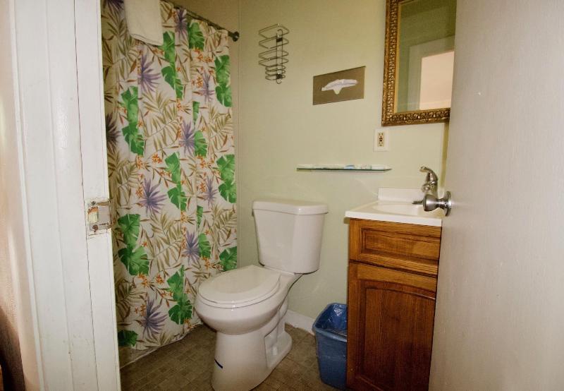 Oakdell Motel image