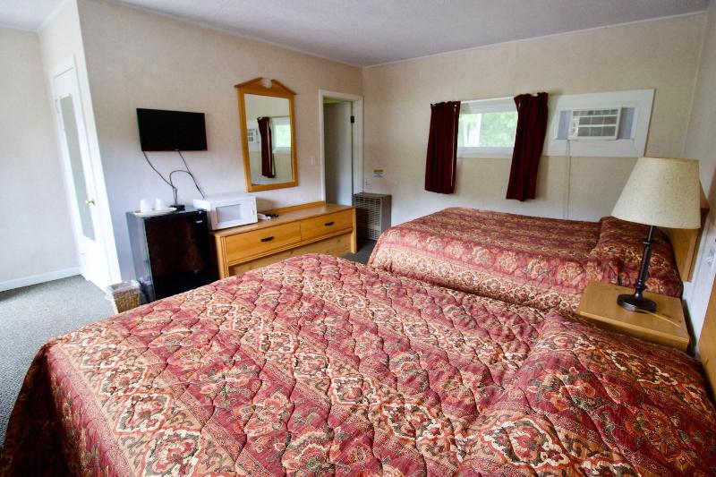 Oakdell Motel image