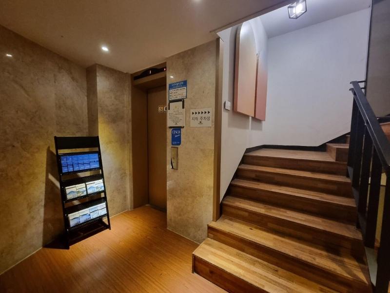 Hound Hotel Seomyeon-Bumcheon image