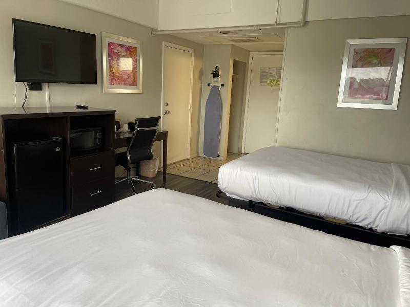 Motel 6 Norfolk, Va – East Little Creek image