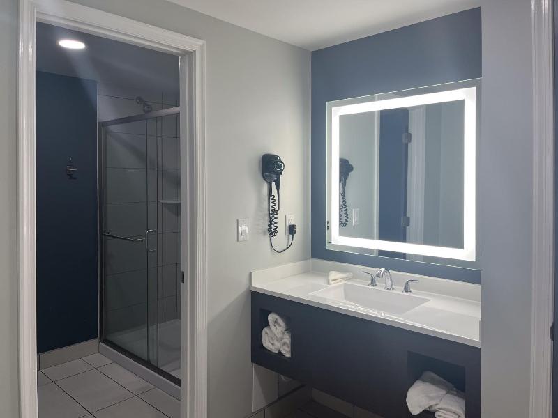 Motel 6 Norfolk, Va – East Little Creek image