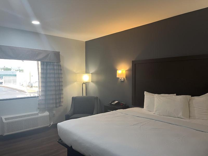 Motel 6 Norfolk, Va – East Little Creek image