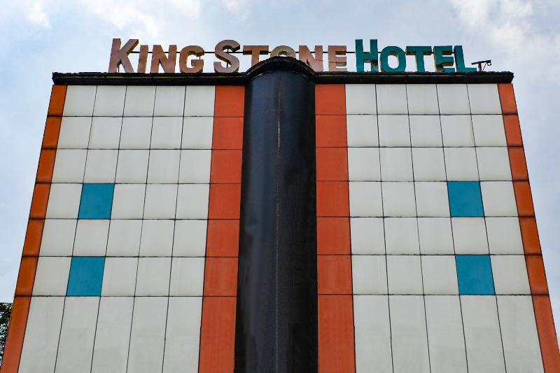 King Stone Hotel by ZUZU